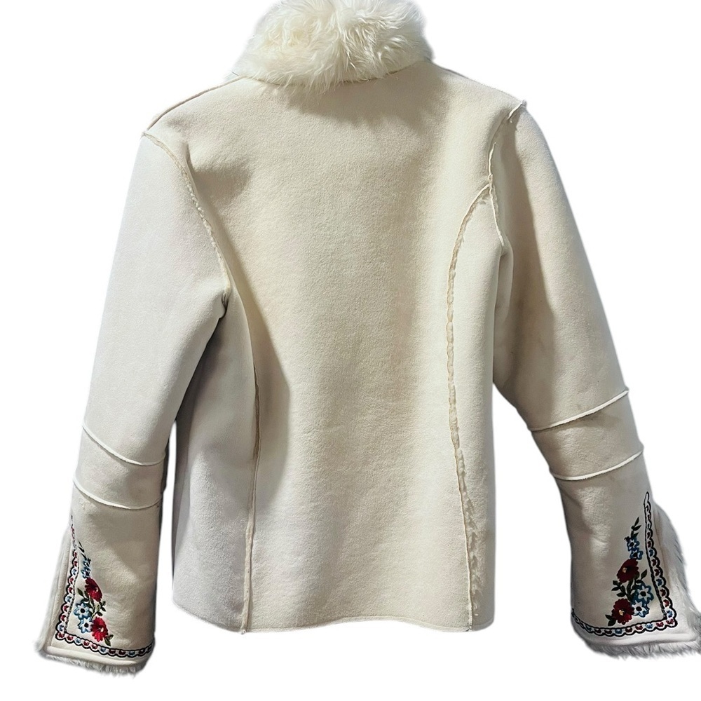 Rosy Love's 70's Style Embroidered Faux Fur Jacket Size Medium Buckle White Boho - Picture 7 of 9
